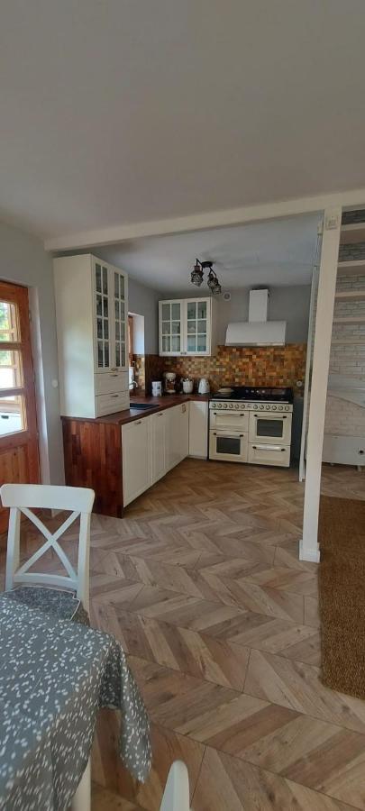 Przystanek Jeziorna 49 Villa Perlino Exteriör bild