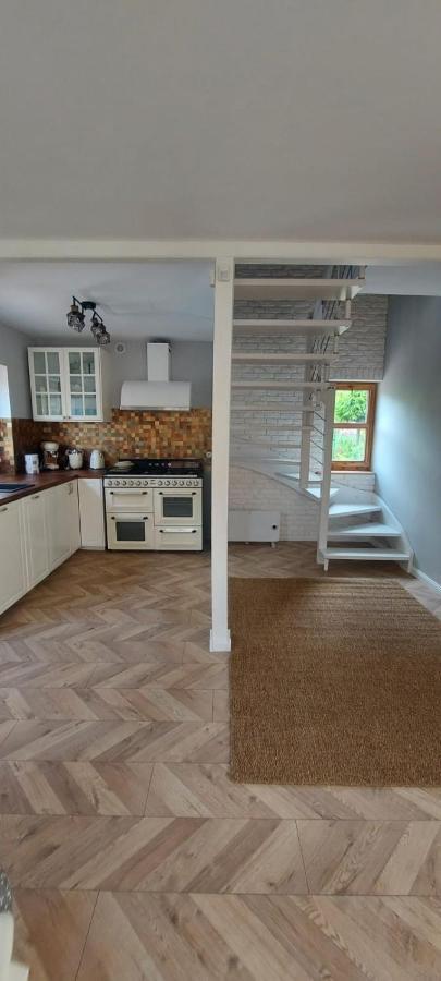 Przystanek Jeziorna 49 Villa Perlino Exteriör bild