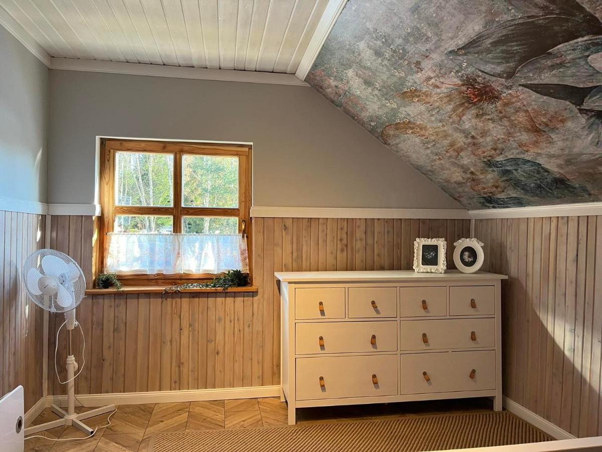 Przystanek Jeziorna 49 Villa Perlino Exteriör bild