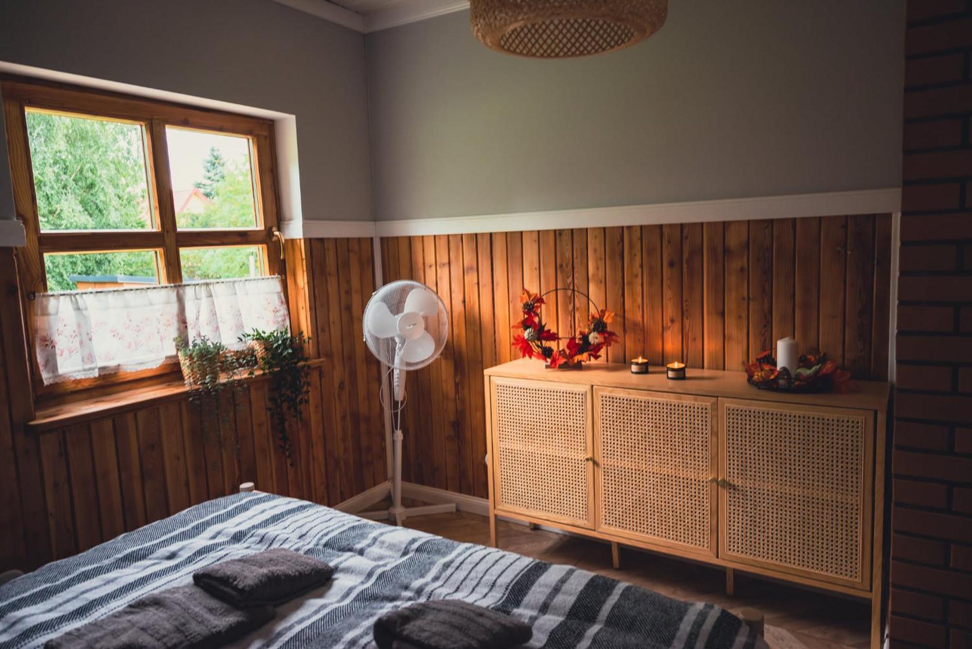 Przystanek Jeziorna 49 Villa Perlino Exteriör bild